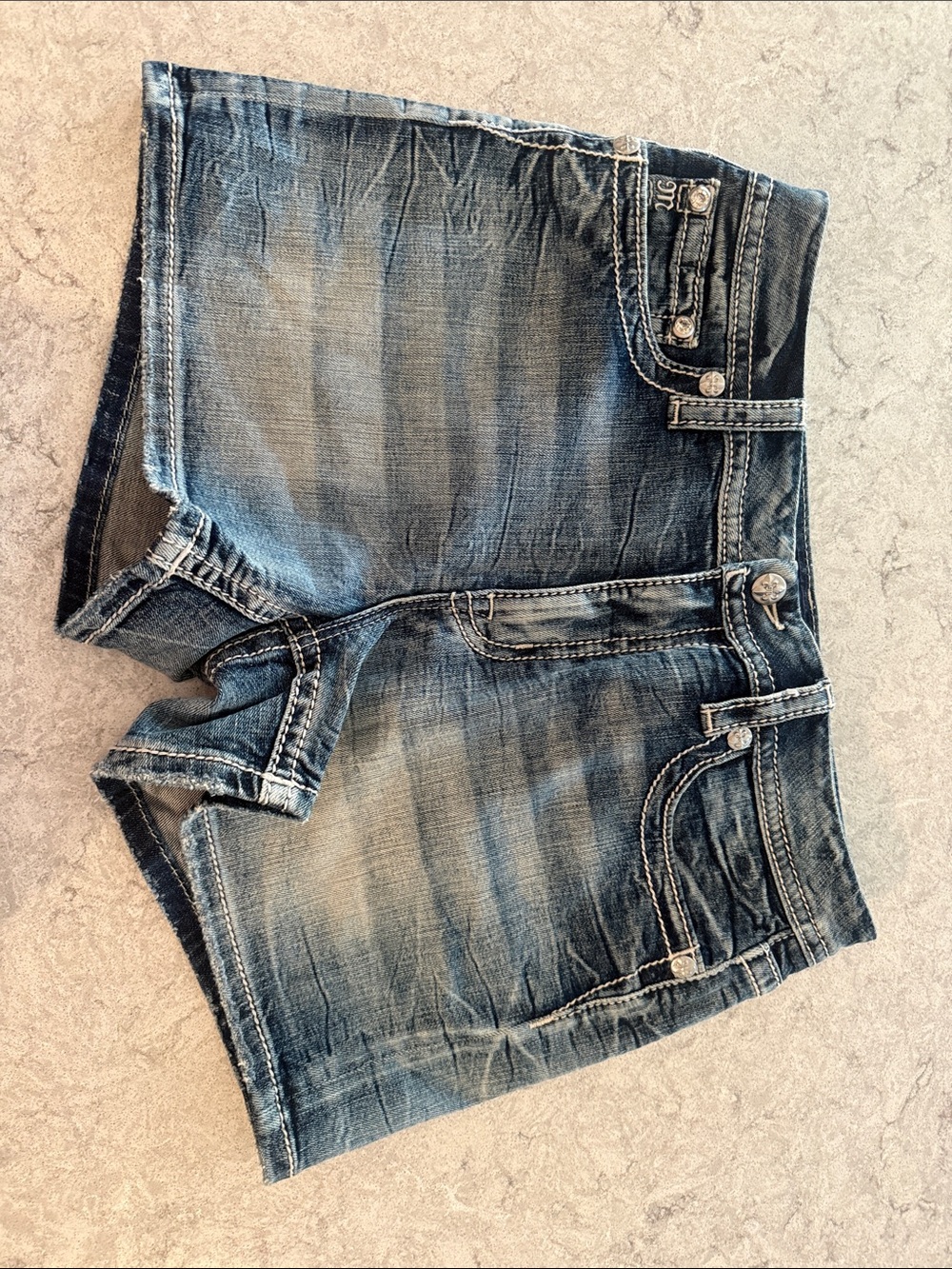 Miss Me Blue Denim Shorts with Multicolor Embroidered Pocket Trim waist 32 - Picture 2 of 4